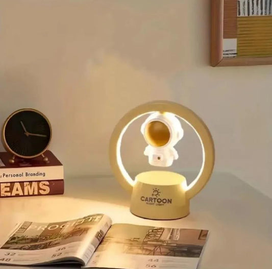 Astronaut Table Lamp | Magnetic Attachment