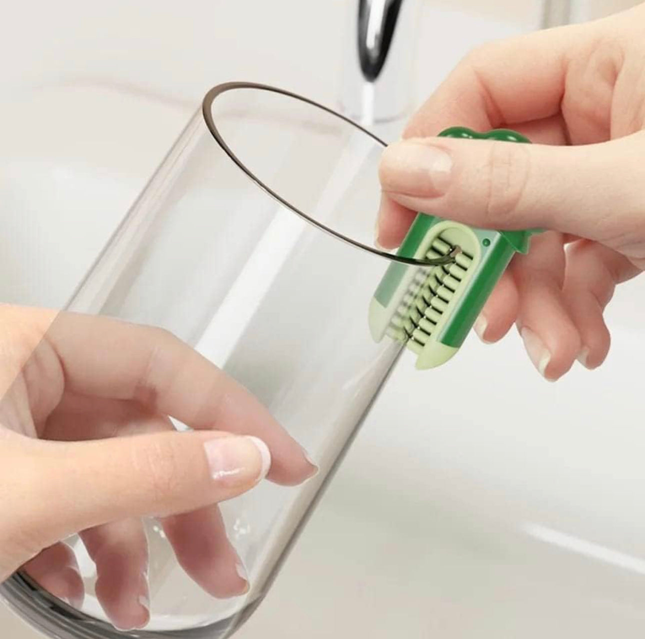 Bottle Cleaning Brush