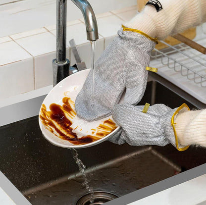 Scrubbing Gloves With Scrubber