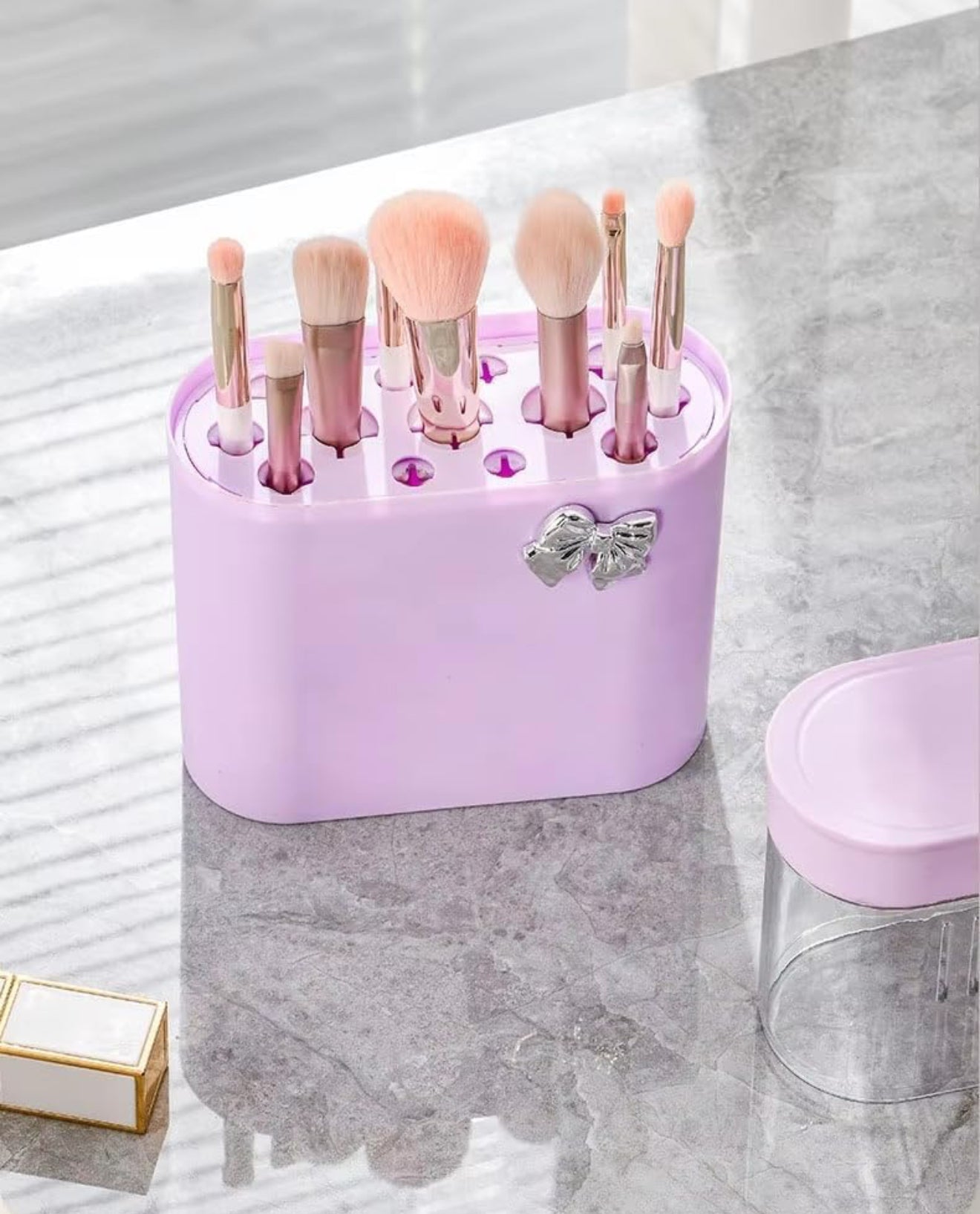 Make-Up Brush Drying and Storage Box with Lid