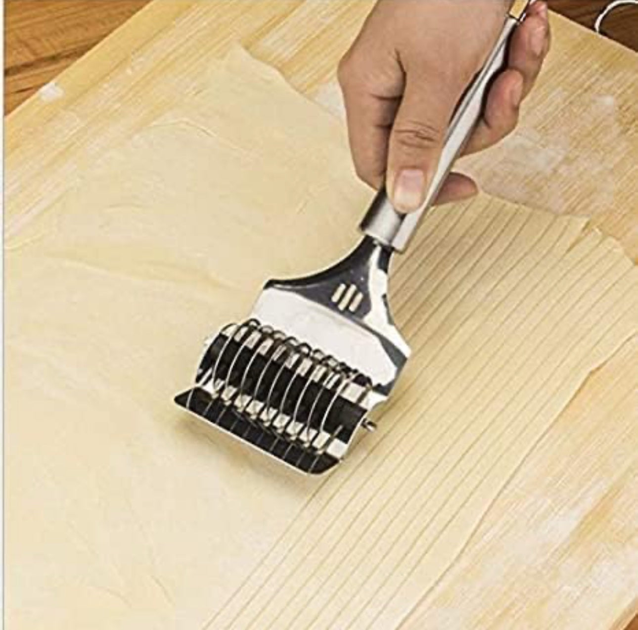 Noodles cutter