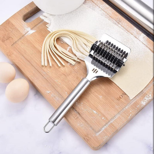 Noodles cutter